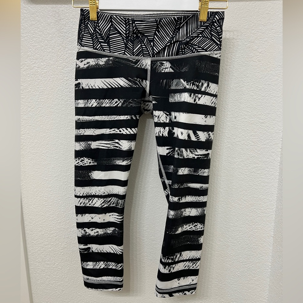 Limited edition - Wunder Under  Lululemon Leggings size 6
